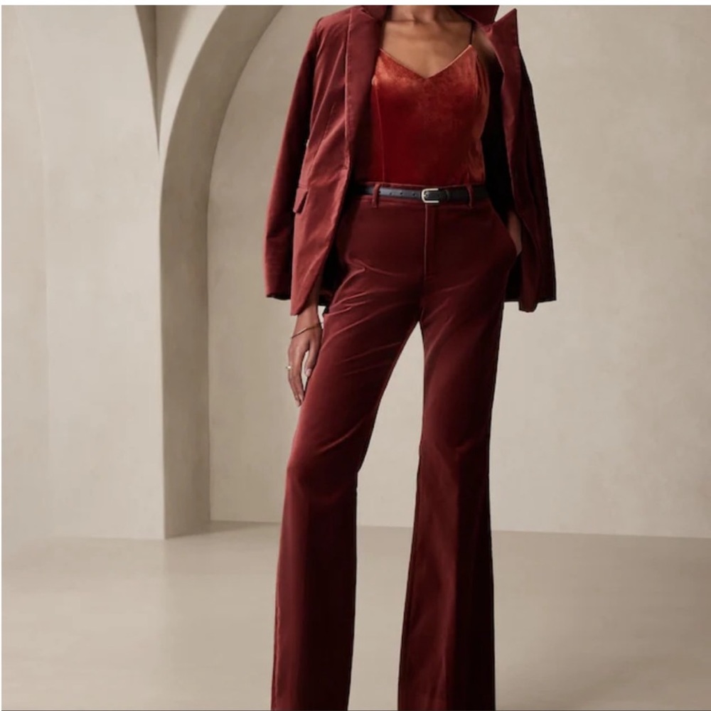 Banana Republic Factory Boot Cut Velvet burgundy pant like new